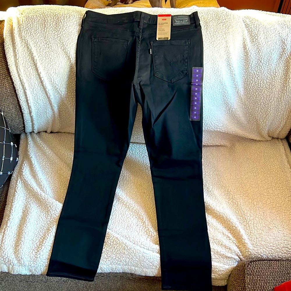 Brand new with tags women’s Levi’s 311 jeans